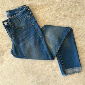 Kohl’s SO Junior Women’s Blue Jeans - Distressed Denim Jeggings - Size 1